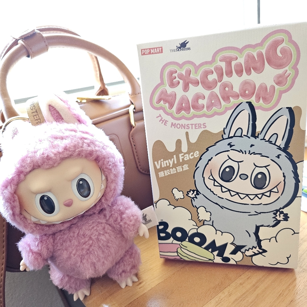 Pop mart Labubu macaron